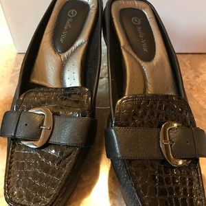 BELLA VITA BLACK CROC SLIDES -SZ 9